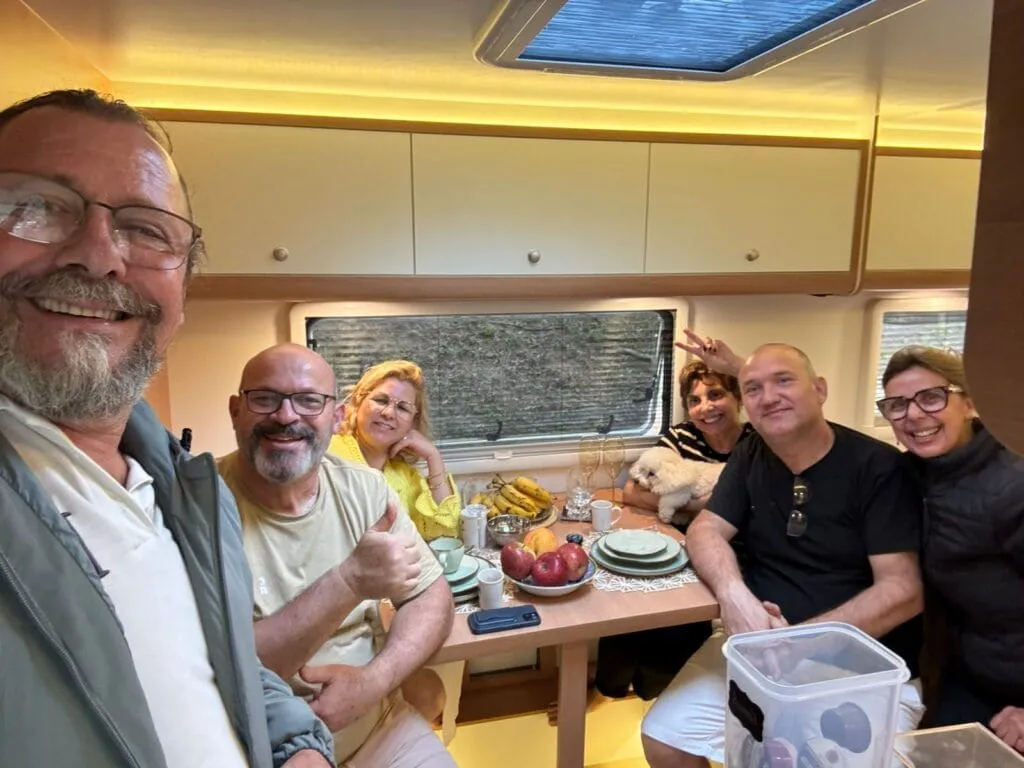 Plantão de Vendas Easy Trailers Celebra Conquistas e já Anuncia Novo Show Room!